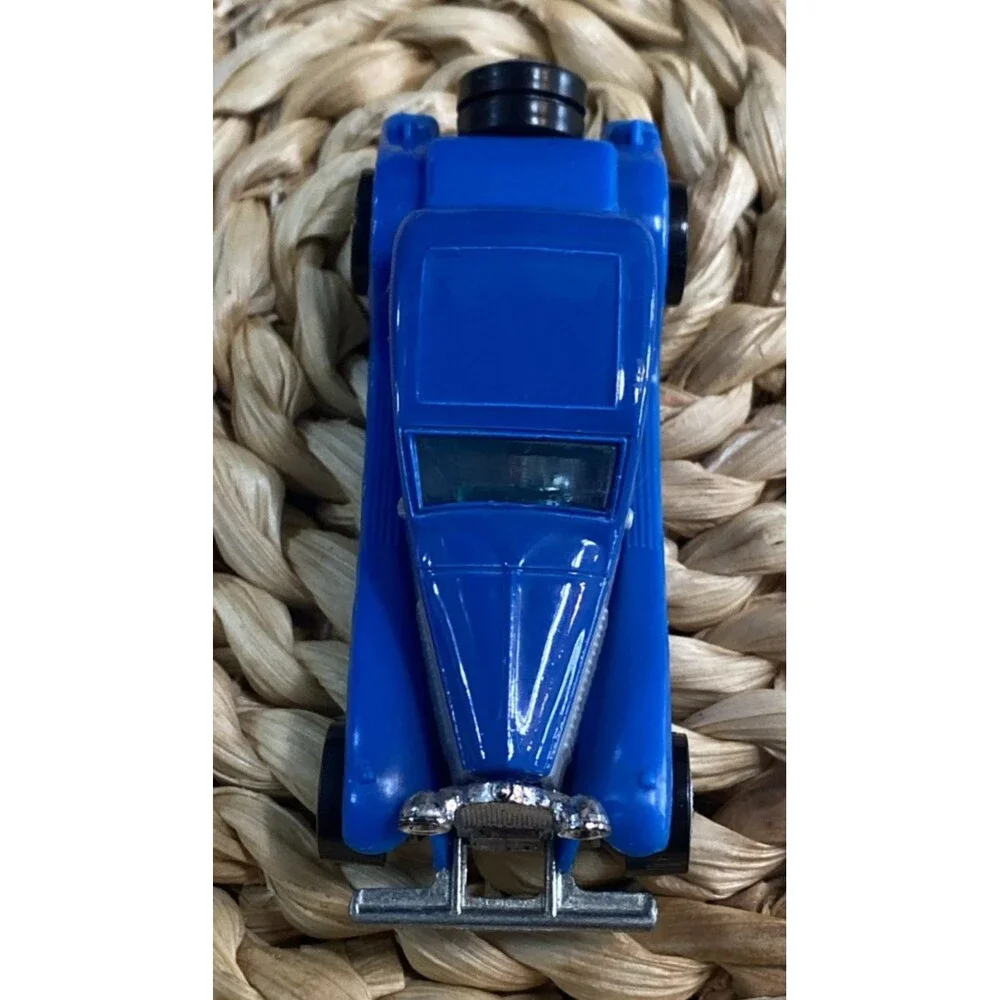 Hot Wheels '37 Bugatti 1980 Blue/Gray Whitewall Tires Made In Malaysia